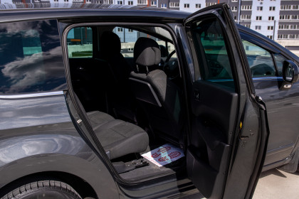 Продажа Peugeot 5008 I Рестайлинг 1.6 MT (120 л.с.) 2015 Серый в Автодом