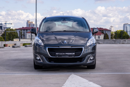 Продажа Peugeot 5008 I Рестайлинг 1.6 MT (120 л.с.) 2015 Серый в Автодом