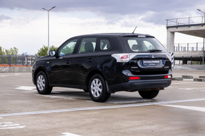 Продажа Mitsubishi Outlander III 2.0 CVT (146 л.с.) 2014 Черный в Автодом