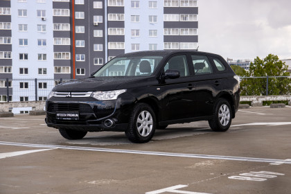 Продажа Mitsubishi Outlander III 2.0 CVT (146 л.с.) 2014 Черный в Автодом