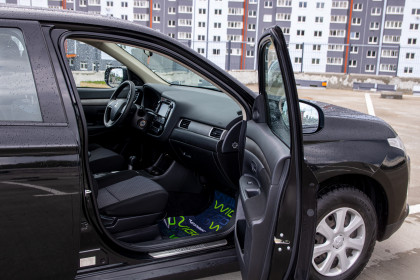 Продажа Mitsubishi Outlander III 2.0 CVT (146 л.с.) 2014 Черный в Автодом