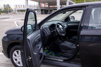 Продажа Mitsubishi Outlander III 2.0 CVT (146 л.с.) 2014 Черный в Автодом