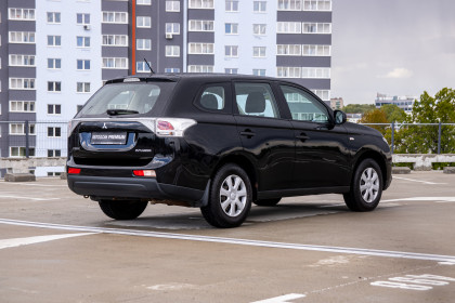 Продажа Mitsubishi Outlander III 2.0 CVT (146 л.с.) 2014 Черный в Автодом