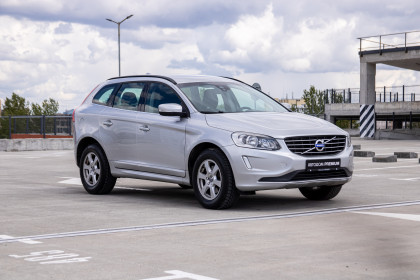 Продажа Volvo XC60 I Рестайлинг 2.0 AT (190 л.с.) 2016 Серебристый в Автодом