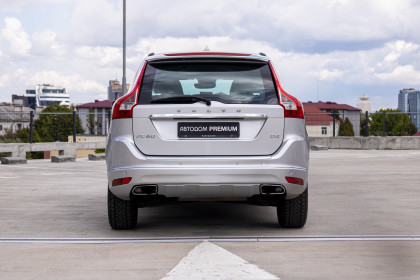 Продажа Volvo XC60 I Рестайлинг 2.0 AT (190 л.с.) 2016 Серебристый в Автодом