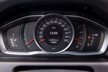 Продажа Volvo XC60 I Рестайлинг 2.0 AT (190 л.с.) 2016 Серебристый в Автодом