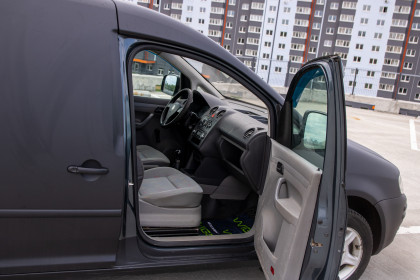 Продажа Volkswagen Caddy III 2.0 MT (69 л.с.) 2008 Черный в Автодом