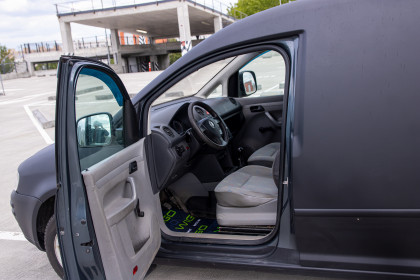 Продажа Volkswagen Caddy III 2.0 MT (69 л.с.) 2008 Черный в Автодом