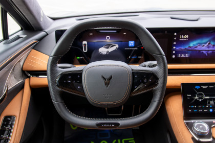 Продажа Voyah Passion I EV Long Range 0.0 AT (510 л.с.) 2023 Черный в Автодом