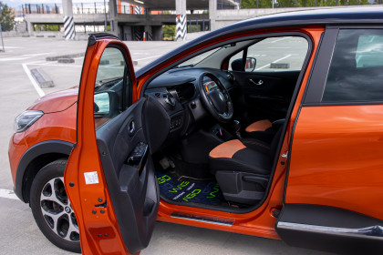 Продажа Renault Kaptur I 2.0 AT (143 л.с.) 2016 Оранжевый в Автодом