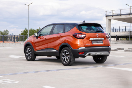 Продажа Renault Kaptur I 2.0 AT (143 л.с.) 2016 Оранжевый в Автодом