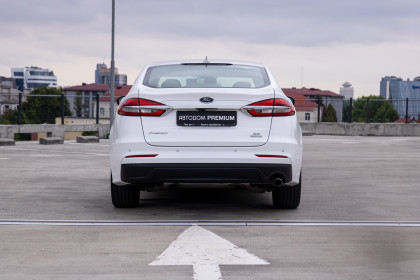 Продажа Ford Fusion (North America) II Рестайлинг 1.5 AT (184 л.с.) 2019 Белый в Автодом