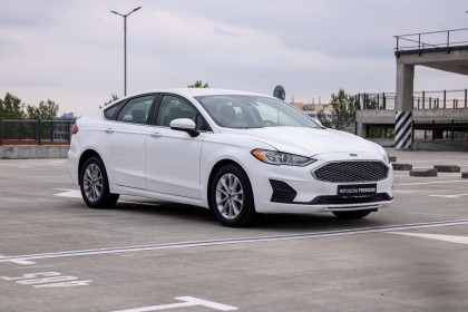 Продажа Ford Fusion (North America) II Рестайлинг 1.5 AT (184 л.с.) 2019 Белый в Автодом