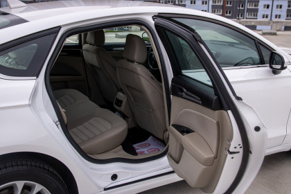 Продажа Ford Fusion (North America) II Рестайлинг 1.5 AT (184 л.с.) 2019 Белый в Автодом