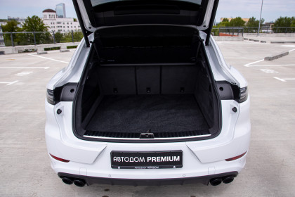 Продажа Porsche Cayenne III Turbo 4.0 AT (550 л.с.) 2019 Белый в Автодом