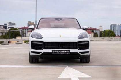 Продажа Porsche Cayenne III Turbo 4.0 AT (550 л.с.) 2019 Белый в Автодом