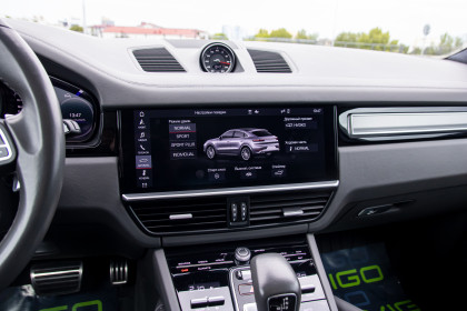Продажа Porsche Cayenne III Turbo 4.0 AT (550 л.с.) 2019 Белый в Автодом