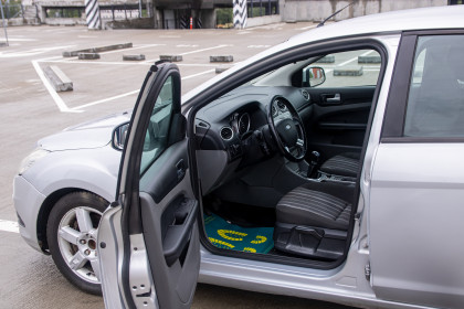Продажа Ford Focus II Рестайлинг 1.8 MT (116 л.с.) 2008 Серебристый в Автодом