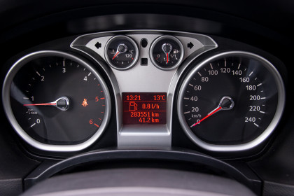Продажа Ford Focus II Рестайлинг 1.8 MT (116 л.с.) 2008 Серебристый в Автодом