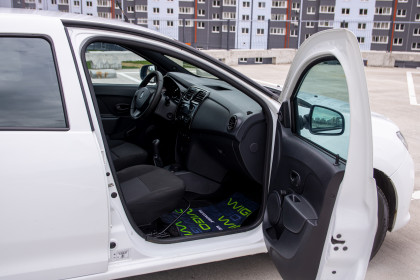 Продажа Renault Logan II 1.6 MT (82 л.с.) 2017 Белый в Автодом