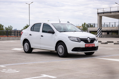 Продажа Renault Logan II 1.6 MT (82 л.с.) 2017 Белый в Автодом