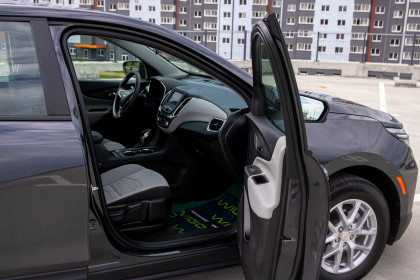 Продажа Chevrolet Equinox III Рестайлинг 1.5 AT (173 л.с.) 2022 Серый в Автодом