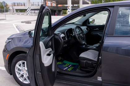 Продажа Chevrolet Equinox III Рестайлинг 1.5 AT (173 л.с.) 2022 Серый в Автодом