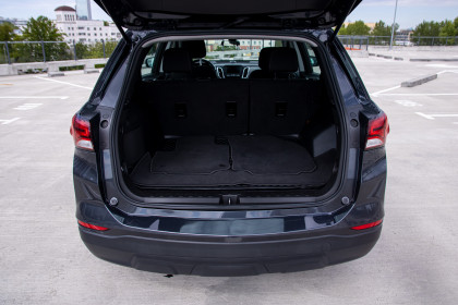 Продажа Chevrolet Equinox III Рестайлинг 1.5 AT (173 л.с.) 2022 Серый в Автодом