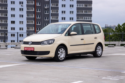 Купить Volkswagen Touran I Рестайлинг 2 EcoFuel 1.4 AMT (150 л.с.) 2014 Желтый в Автодом Продажа Volkswagen Touran I Рестайлинг 2 EcoFuel 1.4 AMT (150 л.с.) 2014 Желтый в Автодом