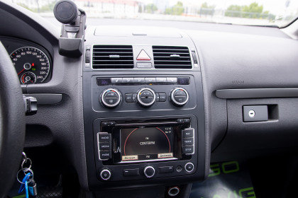 Продажа Volkswagen Touran I Рестайлинг 2 EcoFuel 1.4 AMT (150 л.с.) 2014 Желтый в Автодом