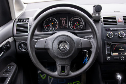 Продажа Volkswagen Touran I Рестайлинг 2 EcoFuel 1.4 AMT (150 л.с.) 2014 Желтый в Автодом