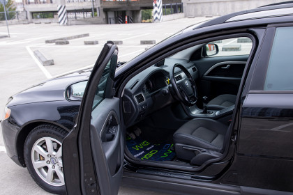 Продажа Volvo V70 III 1.6 MT (109 л.с.) 2010 Черный в Автодом