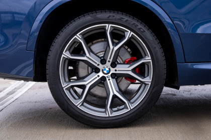 Продажа BMW X5 IV (G05/G18) 40i 3.0 AT (340 л.с.) 2021 Синий в Автодом