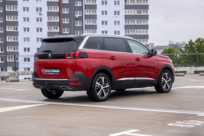 Продажа Peugeot 5008 II 1.5 AT (130 л.с.) 2020 Красный в Автодом