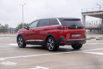 Продажа Peugeot 5008 II 1.5 AT (130 л.с.) 2020 Красный в Автодом