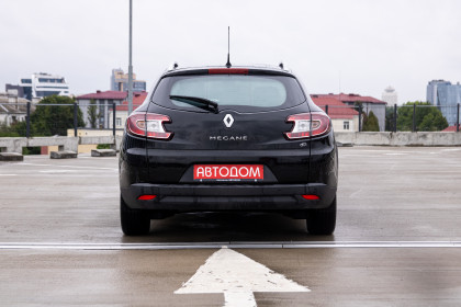 Продажа Renault Megane III Рестайлинг 2 1.5 MT (110 л.с.) 2015 Черный в Автодом