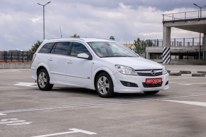 Продажа Opel Astra H Рестайлинг 1.2 MT (90 л.с.) 2008 Белый в Автодом