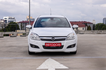 Продажа Opel Astra H Рестайлинг 1.2 MT (90 л.с.) 2008 Белый в Автодом