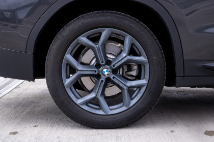 Продажа BMW X3 III (G01) Рестайлинг 30i xDrive 2.0 AT (249 л.с.) 2023 Серый в Автодом