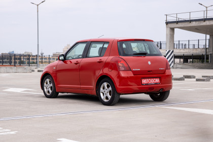 Продажа Suzuki Swift III AMT 1.3 AMT (92 л.с.) 2007 Красный в Автодом