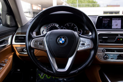 Продажа BMW 7 серии VI (G11/G12) 730Ld xDrive 3.0 AT (265 л.с.) 2016 Черный в Автодом