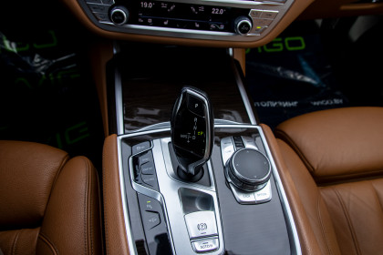 Продажа BMW 7 серии VI (G11/G12) 730Ld xDrive 3.0 AT (265 л.с.) 2016 Черный в Автодом