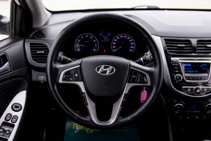 Продажа Hyundai Solaris I Рестайлинг 1.4 MT (107 л.с.) 2014 Белый в Автодом