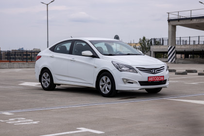 Продажа Hyundai Solaris I Рестайлинг 1.4 MT (107 л.с.) 2014 Белый в Автодом