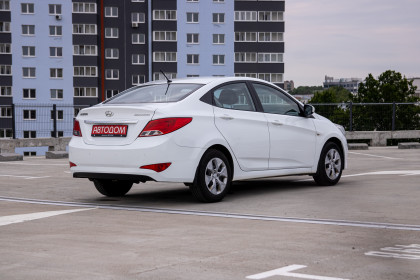 Продажа Hyundai Solaris I Рестайлинг 1.4 MT (107 л.с.) 2014 Белый в Автодом