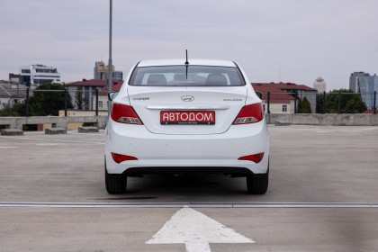 Продажа Hyundai Solaris I Рестайлинг 1.4 MT (107 л.с.) 2014 Белый в Автодом