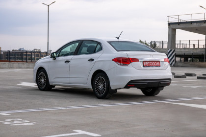 Продажа Citroen C4 II 1.6 MT (115 л.с.) 2014 Белый в Автодом