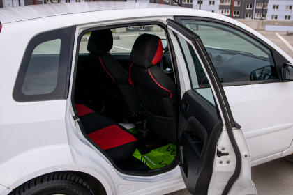 Продажа Ford Fiesta Mk5 1.4 AMT (80 л.с.) 2008 Белый в Автодом