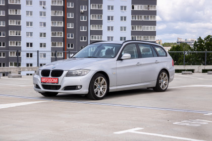 Продажа BMW 3 серии V (E90/E91/E92/E93) Рестайлинг 320d 2.0 AT (184 л.с.) 2011 Серебристый в Автодом