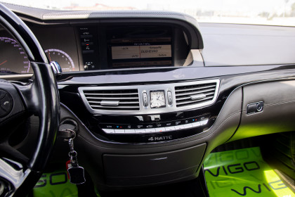 Продажа Mercedes-Benz S-Класс V (W221) Рестайлинг 500 4.7 AT (435 л.с.) 2012 Белый в Автодом